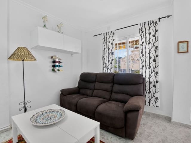 2 quarto Casa em Banda para venda em Puerto Deportivo, Torrevieja com piscina - 219 000 € (Ref: 9904302)