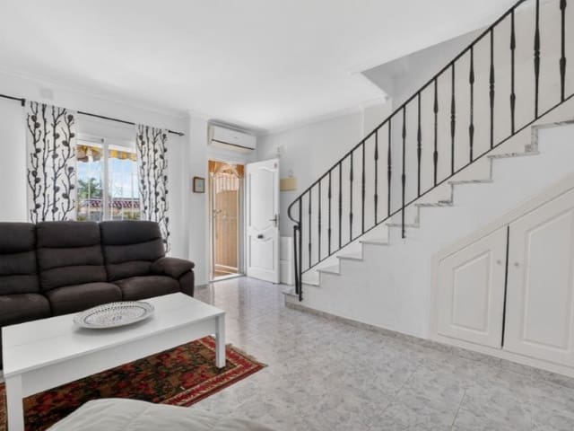 2 quarto Casa em Banda para venda em Puerto Deportivo, Torrevieja com piscina - 219 000 € (Ref: 9904302)