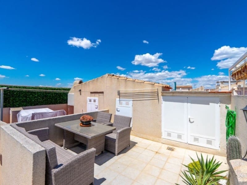 2 quarto Casa em Banda para venda em Torrevieja com piscina - 219 000 € (Ref: 9904302)