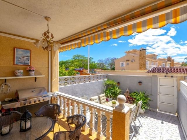 2 quarto Casa em Banda para venda em Puerto Deportivo, Torrevieja com piscina - 219 000 € (Ref: 9904302)