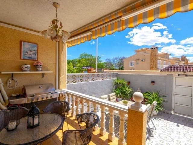 2 quarto Casa em Banda para venda em Puerto Deportivo, Torrevieja com piscina - 219 000 € (Ref: 9904302)