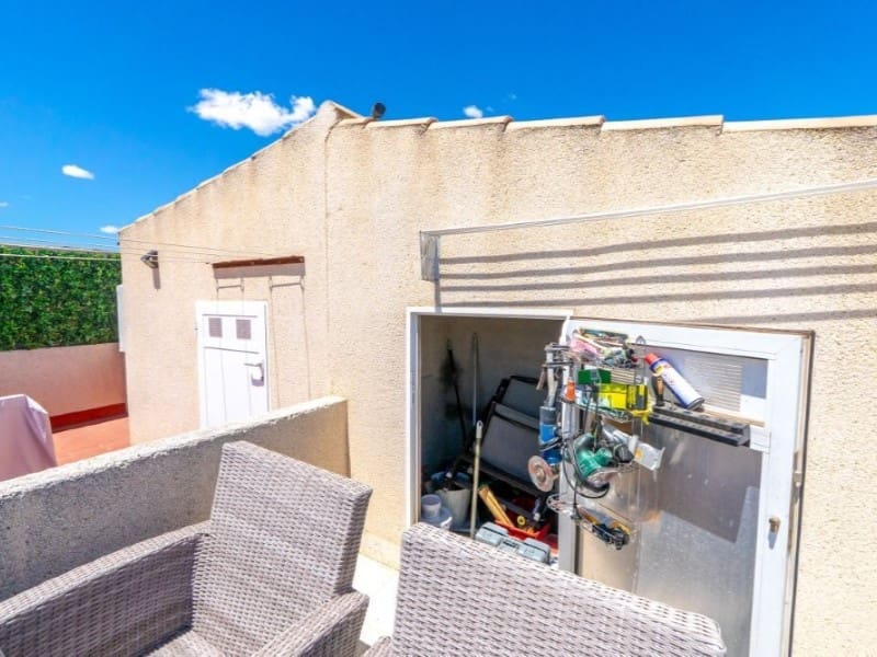 2 quarto Casa em Banda para venda em Torrevieja com piscina - 219 000 € (Ref: 9904302)