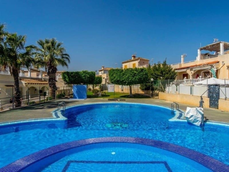 4 soveværelse Byhus til salg i Los Altos med swimmingpool - € 179.000 (Ref: 9904303)