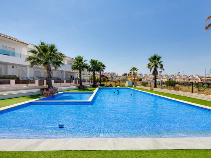 3 camera da letto Casa in vendita in Torrevieja con piscina - 315.000 € (Rif: 9904305)