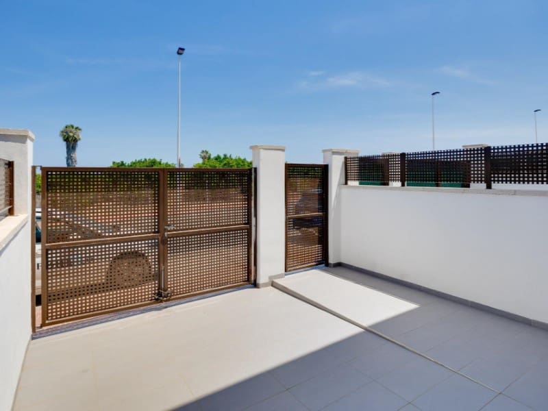 3 camera da letto Casa in vendita in Torrevieja con piscina - 315.000 € (Rif: 9904305)