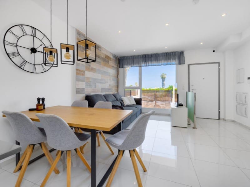 3 camera da letto Casa in vendita in Torrevieja con piscina - 315.000 € (Rif: 9904305)