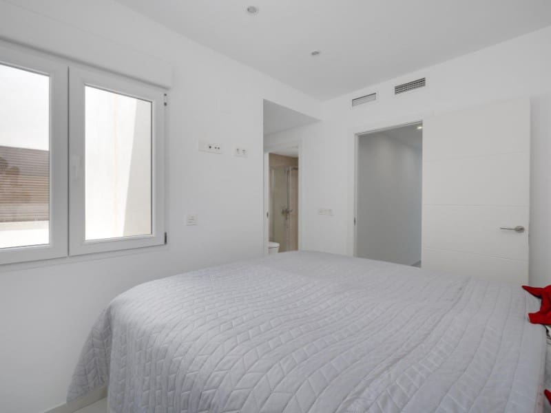 3 camera da letto Casa in vendita in Torrevieja con piscina - 315.000 € (Rif: 9904305)
