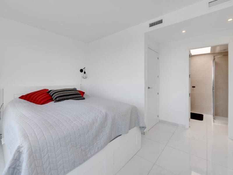 3 camera da letto Casa in vendita in Torrevieja con piscina - 315.000 € (Rif: 9904305)
