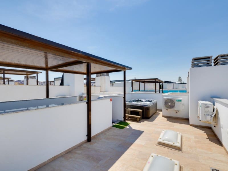 3 camera da letto Casa in vendita in Torrevieja con piscina - 315.000 € (Rif: 9904305)
