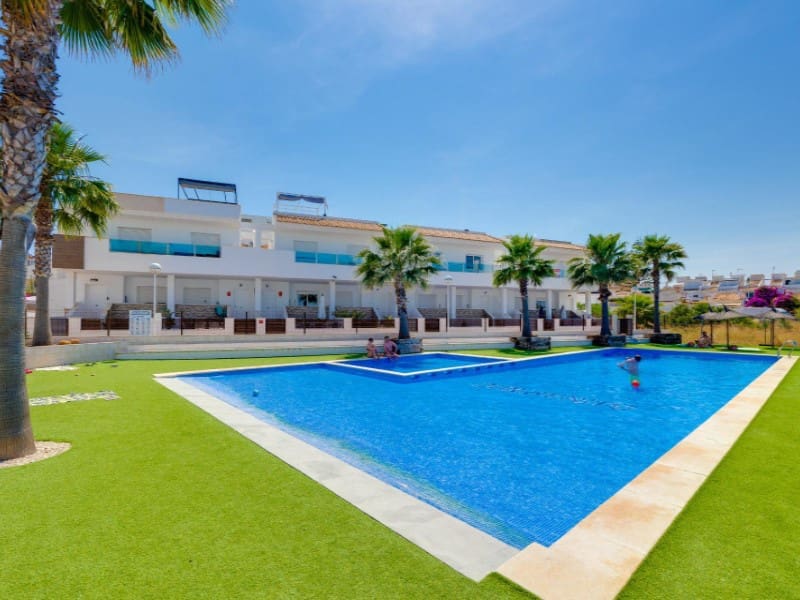 3 camera da letto Casa in vendita in Torrevieja con piscina - 315.000 € (Rif: 9904305)