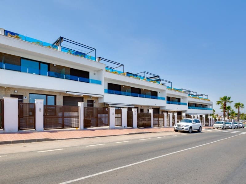 3 camera da letto Casa in vendita in Torrevieja con piscina - 315.000 € (Rif: 9904305)