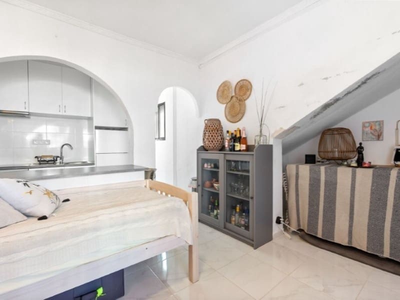 1 sovrum Lägenhet till salu i Torrevieja - 139 000 € (Ref: 9904307)