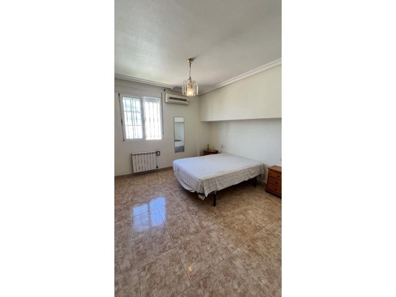 4 makuuhuone Paritalo myytävänä paikassa Torrevieja - 425 000 € (Ref: 9904308)