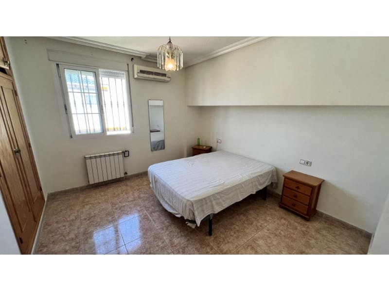 4 makuuhuone Paritalo myytävänä paikassa Torrevieja - 425 000 € (Ref: 9904308)