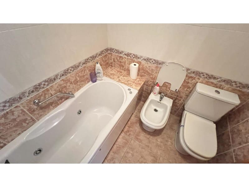 4 makuuhuone Paritalo myytävänä paikassa Torrevieja - 425 000 € (Ref: 9904308)