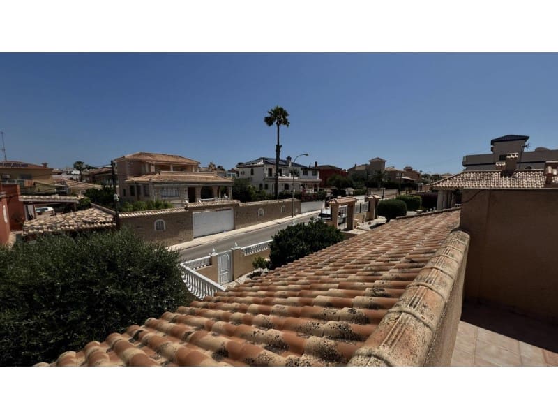 4 makuuhuone Paritalo myytävänä paikassa Torrevieja - 425 000 € (Ref: 9904308)