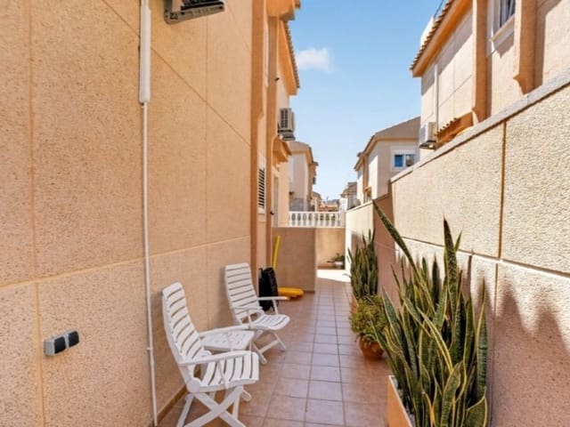Casa de 3 habitaciones en Gaspar Perelló, Torrevieja en venta - 395.000 € (Ref: 9904309)
