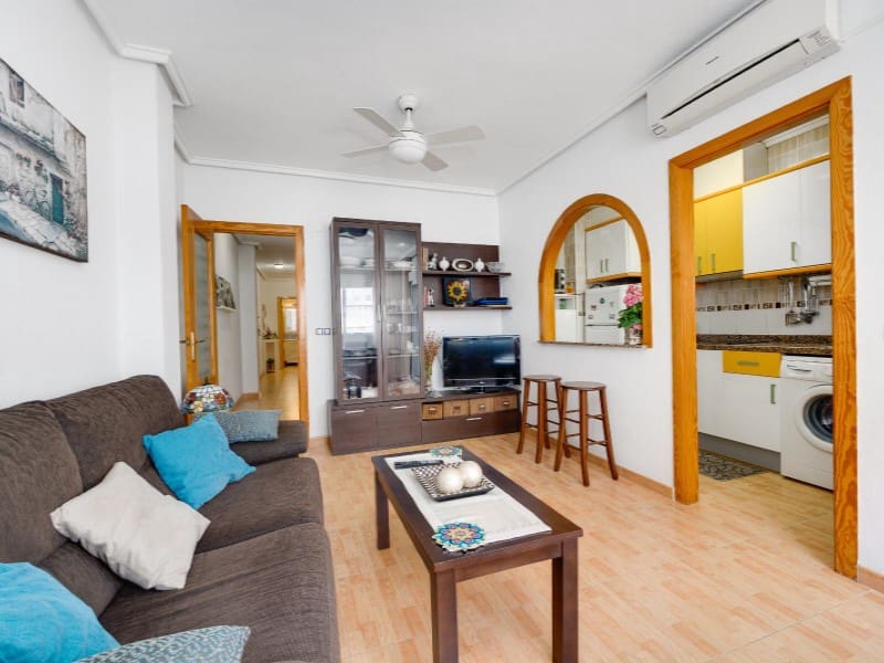 2 Zimmer Apartment zu verkaufen in Torrevieja - 139.990 € (Ref: 9904312)