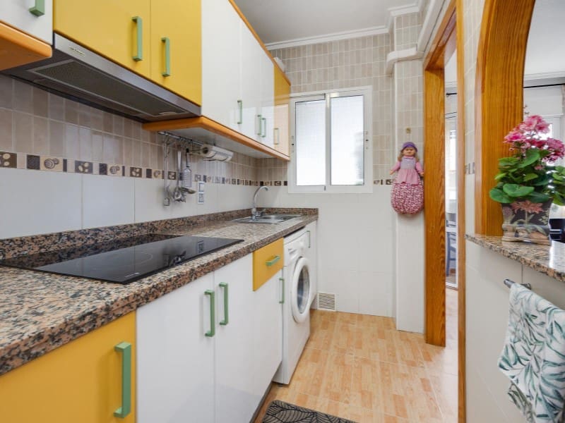 2 Zimmer Apartment zu verkaufen in Torrevieja - 139.990 € (Ref: 9904312)