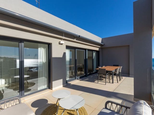 3 sovrum Takvåning till salu i Punta Prima, Torrevieja - 765 000 € (Ref: 9907021)