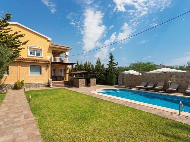 Chalet de 5 habitaciones en Lomas de Cabo Roig - Los Dolses, Orihuela en venta con piscina garaje - 1.250.000 € (Ref: 9907022)