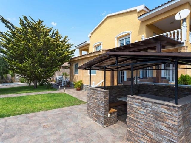 Chalet de 5 habitaciones en Lomas de Cabo Roig - Los Dolses, Orihuela en venta con piscina garaje - 1.250.000 € (Ref: 9907022)