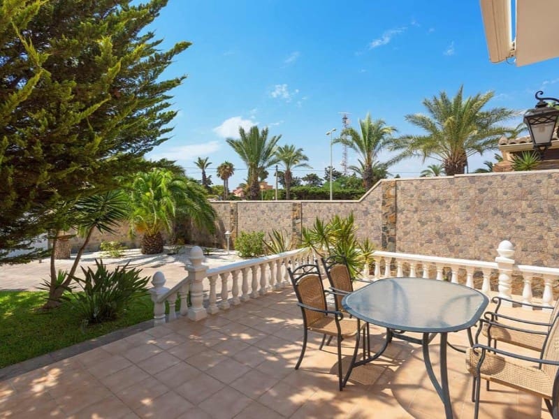 Chalet de 5 habitaciones en Orihuela Costa en venta con piscina garaje - 1.250.000 € (Ref: 9907022)