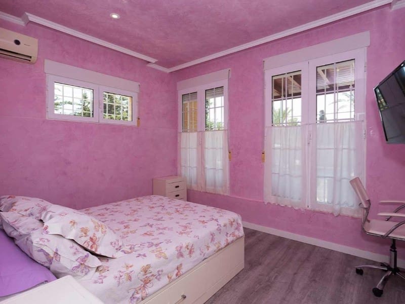 Chalet de 5 habitaciones en Orihuela Costa en venta con piscina garaje - 1.250.000 € (Ref: 9907022)