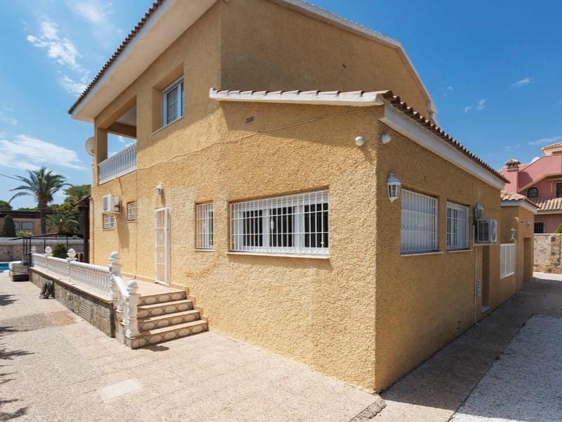 Chalet de 5 habitaciones en Orihuela Costa en venta con piscina garaje - 1.250.000 € (Ref: 9907022)