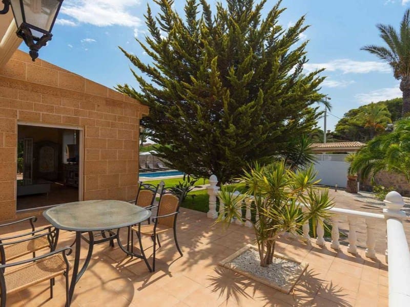 Chalet de 5 habitaciones en Orihuela Costa en venta con piscina garaje - 1.250.000 € (Ref: 9907022)