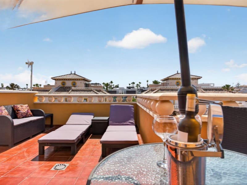 2 bedroom Villa for sale in Orihuela Costa - € 239,000 (Ref: 9907023)