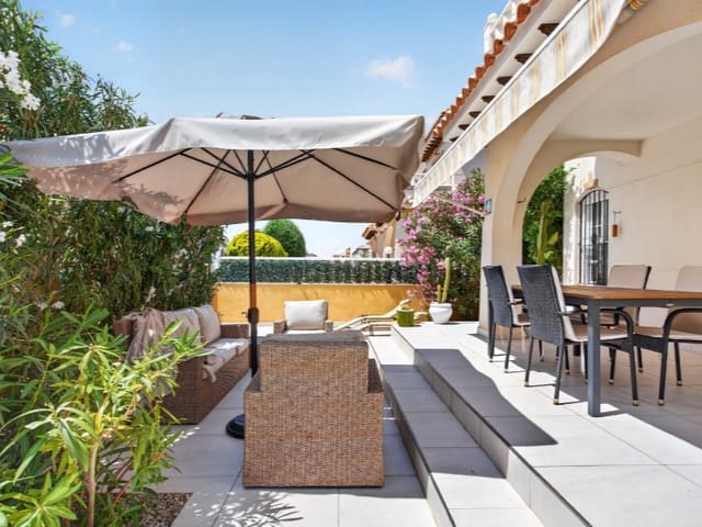 2 bedroom Villa for sale in Lomas de Cabo Roig - Los Dolses, Orihuela - € 239,000 (Ref: 9907023)