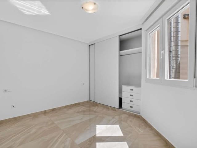 2 soverom Leilighet til salgs i Puerto Deportivo, Torrevieja - € 198 900 (Ref: 9907024)