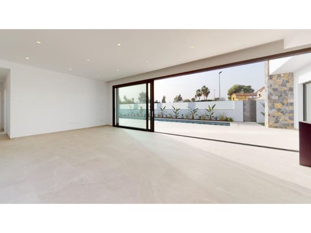 3 bedroom Villa for sale in Los Narejos - Punta Calera, Los Alcázares with pool - € 739,900 (Ref: 9907028)