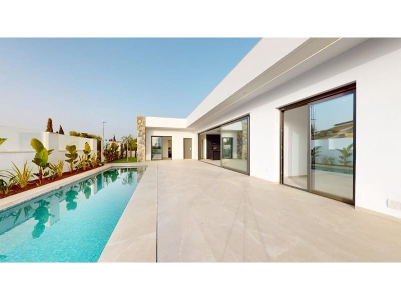 3 bedroom Villa for sale in Los Alcazares with pool - € 739,900 (Ref: 9907028)