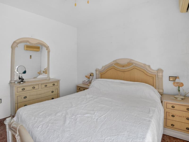 3 makuuhuone Huoneisto myytävänä paikassa Torrevieja mukana uima-altaan - 195 000 € (Ref: 9910740)