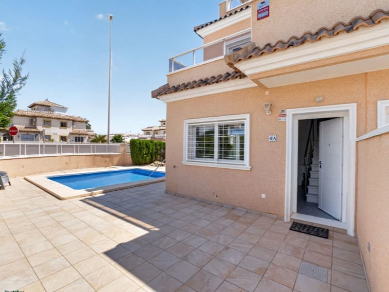 3 Zimmer Haus zu verkaufen in Orihuela Costa mit Pool Garage - 342.000 € (Ref: 9910741)