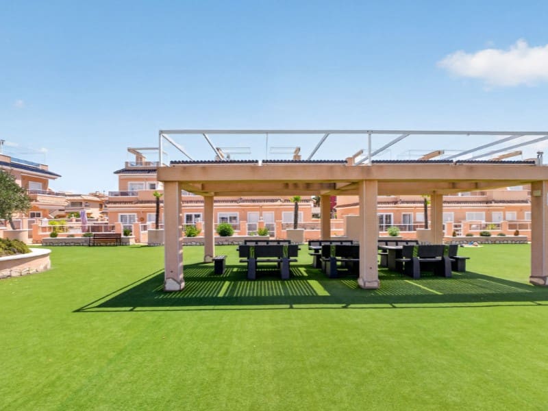 3 Zimmer Haus zu verkaufen in Orihuela Costa mit Pool Garage - 342.000 € (Ref: 9910741)