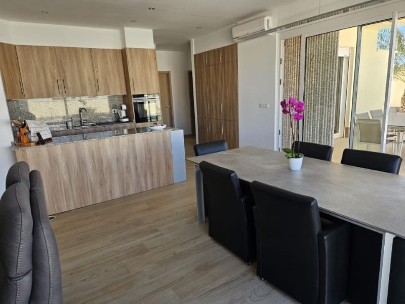 4 quarto Moradia para venda em Torrevieja com piscina - 780 000 € (Ref: 9910743)