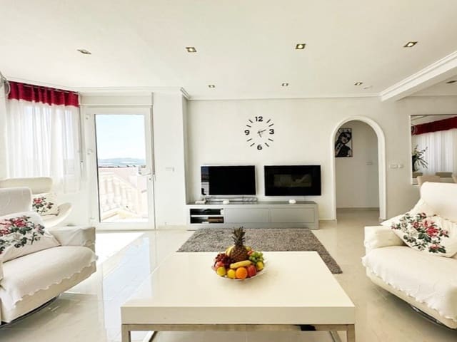 4 soveværelse Villa til salg i San Miguel de Salinas med swimmingpool - € 335.000 (Ref: 9910746)