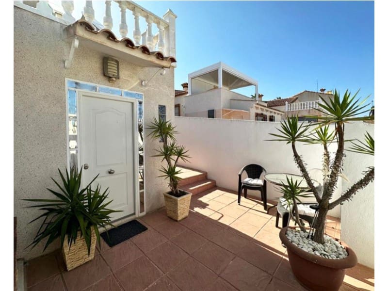 4 soveværelse Villa til salg i San Miguel de Salinas med swimmingpool - € 335.000 (Ref: 9910746)