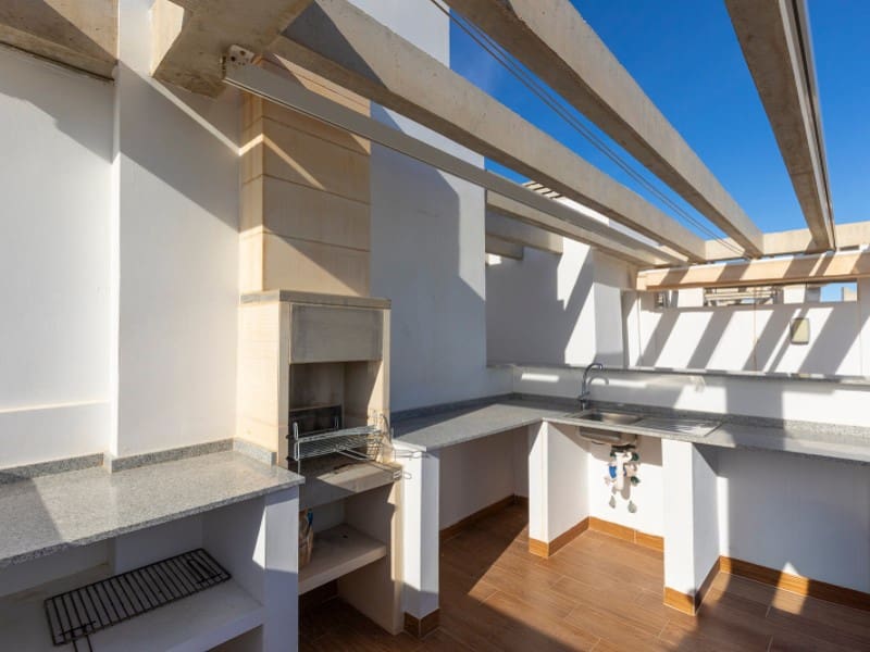 2 makuuhuone Kattohuoneisto myytävänä paikassa Punta Prima - 699 000 € (Ref: 9910749)
