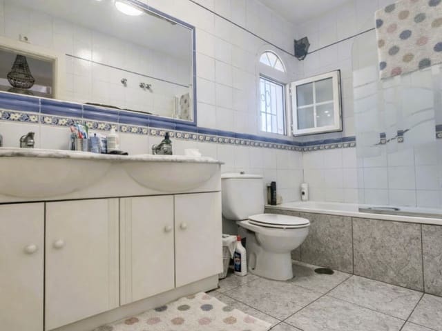4 quarto Casa em Banda para venda em Villamartin, Orihuela - 295 000 € (Ref: 9910751)
