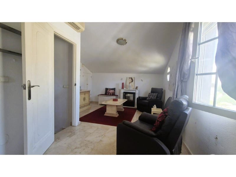4 quarto Casa em Banda para venda em Orihuela Costa - 295 000 € (Ref: 9910751)