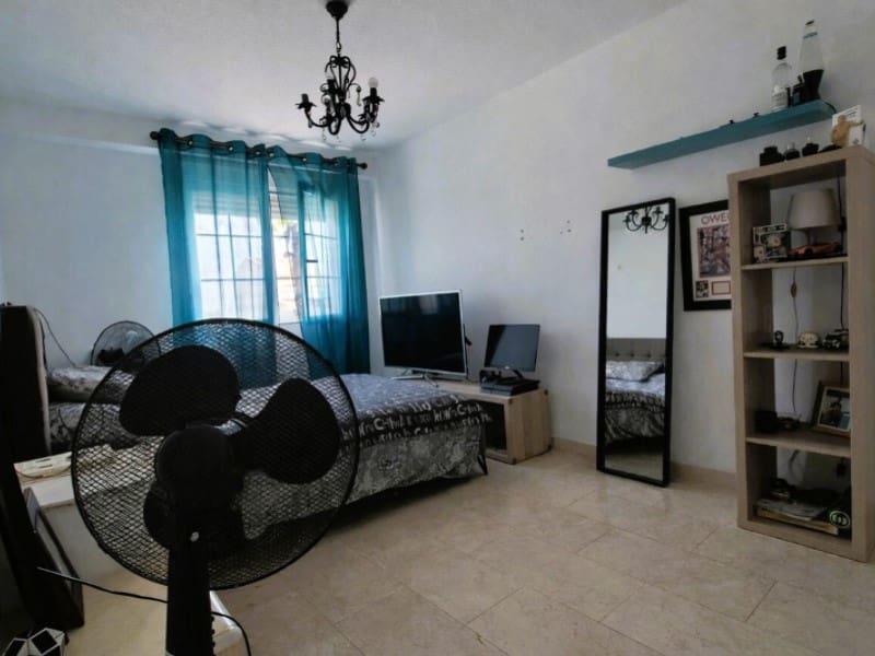 4 quarto Casa em Banda para venda em Orihuela Costa - 295 000 € (Ref: 9910751)