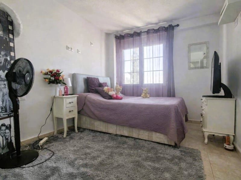 4 quarto Casa em Banda para venda em Orihuela Costa - 295 000 € (Ref: 9910751)