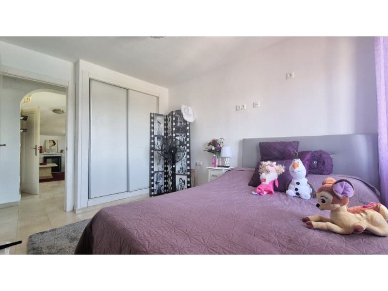 4 quarto Casa em Banda para venda em Orihuela Costa - 295 000 € (Ref: 9910751)