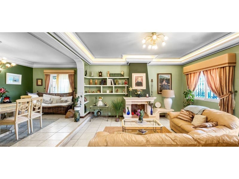 5 bedroom Villa for sale in La Mata with pool garage - € 950,000 (Ref: 9912830)
