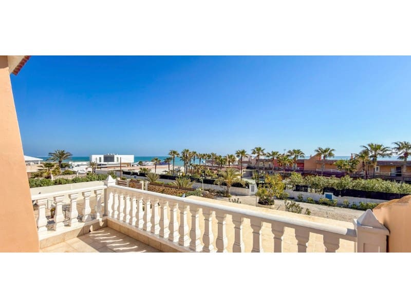 5 bedroom Villa for sale in La Mata with pool garage - € 950,000 (Ref: 9912830)