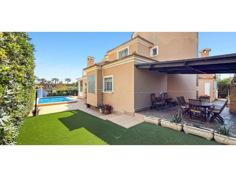 5 bedroom Villa for sale in La Mata with pool garage - € 950,000 (Ref: 9912830)